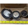 Image 2 : Lot of misc gauges and hardware