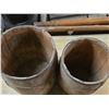 Image 2 : 2 wood barrels