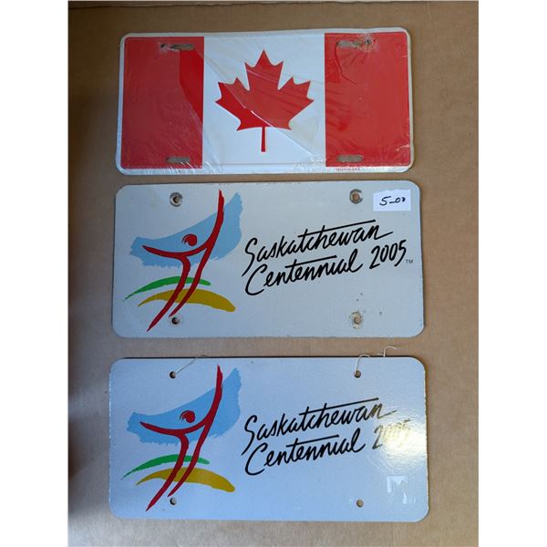 Lot of Vintage Canadian License Plates
