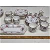 Image 3 : Royal Albert - 5 Piece Place Settings - "Petit Point" - 35 pieces