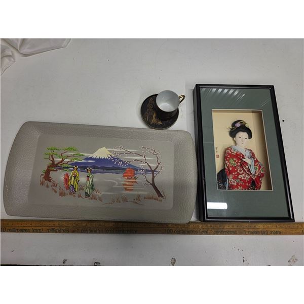 Japanese Geisha Art + Geisha in bottom of cup "Lithophane" Teacup