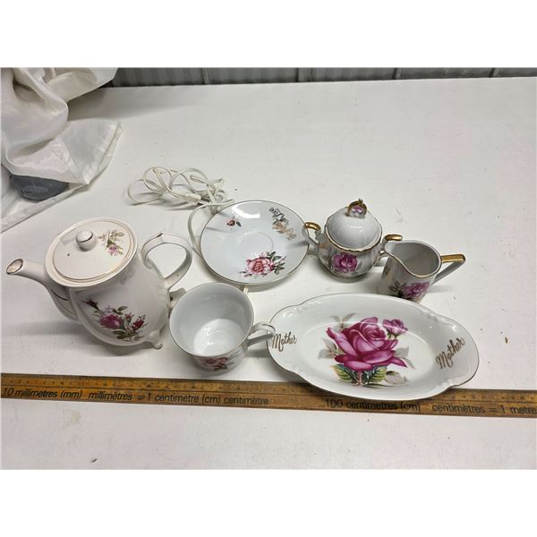 "Mother" Electric Teapot Set - 6 Pieces - Japan