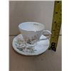Image 4 : Set of Tea Cups and Saucers (Provinces, Alberta, Ontario, etc.)