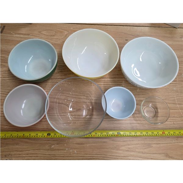 Lot of pyrex bowls