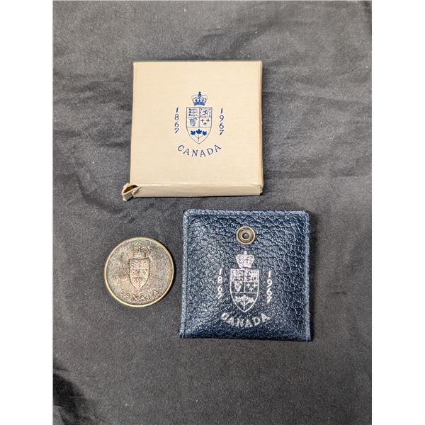 1967 Confederation Canadian Medal w/ original Case