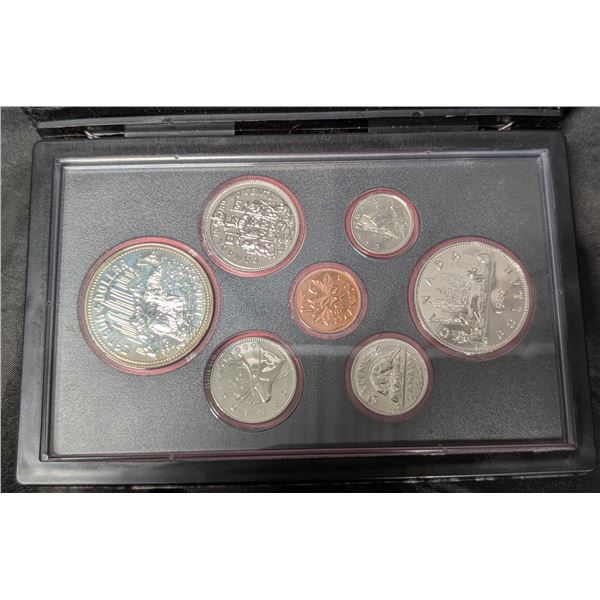 Vintage 1980 Royal Canadian mint Coin Set w/ Original Case