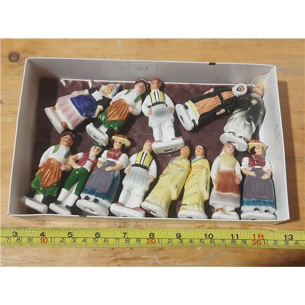 (12) People Of The World.