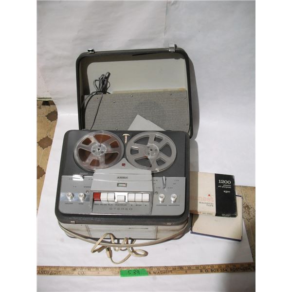 Philips reel to reel tape recorder- no 16096- powers on and plays