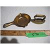Image 1 : Mini brass frying pan and iron