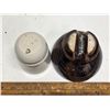 Image 2 : 2 ceramic insulators