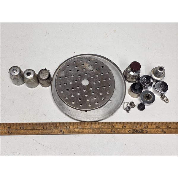 Pressure cooker valve and bases