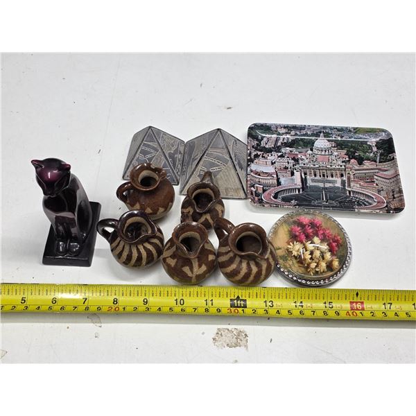 Lot of decorative items