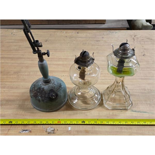 3 lamps- 2 are oil- no chimneys