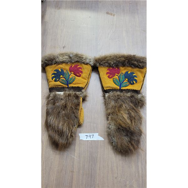 beaded moose hide gauntlets