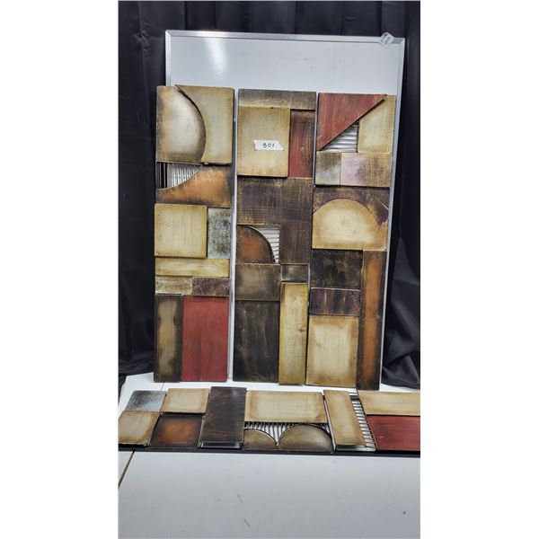 4 pc wall décor & white board