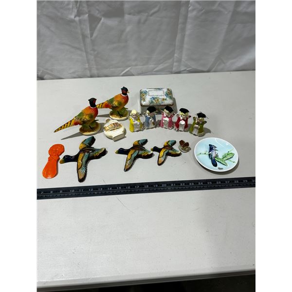 Vintage ornaments - assorted