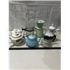 Image 1 : 7 Vintage tea & coffee pots