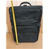 Image 8 : 2-Piece green luggage set (cargo and take on). Towing strap included to tow both with one hand. All 
