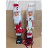 Image 1 : Christmas outdoor wooden decorations: elderly couple.