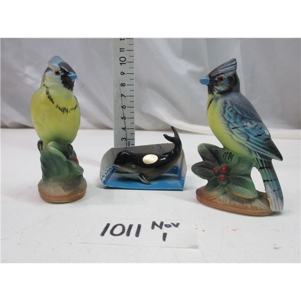 Moby Dick Whale Figure 2"1/2 long in original pack with Blue Jay Figures 3.5" tall