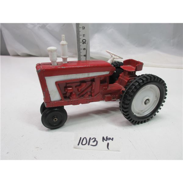 True- Scale Model 401 Tractor (Rare Complete)