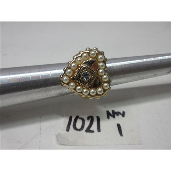 Gold Colored Ring Heart Shapes with Pearls
