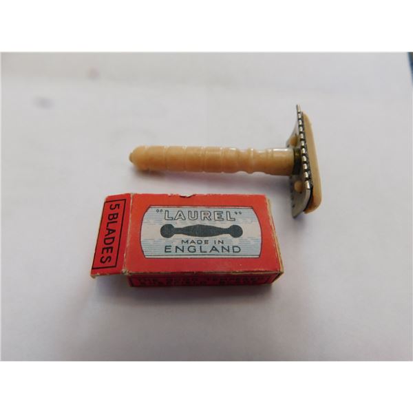 1094.  LAUREL EYEBROW RAZOR, SCARCE WITH BLADES