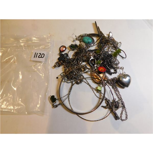 1120.  SILVER TONE JEWELLRY LOT