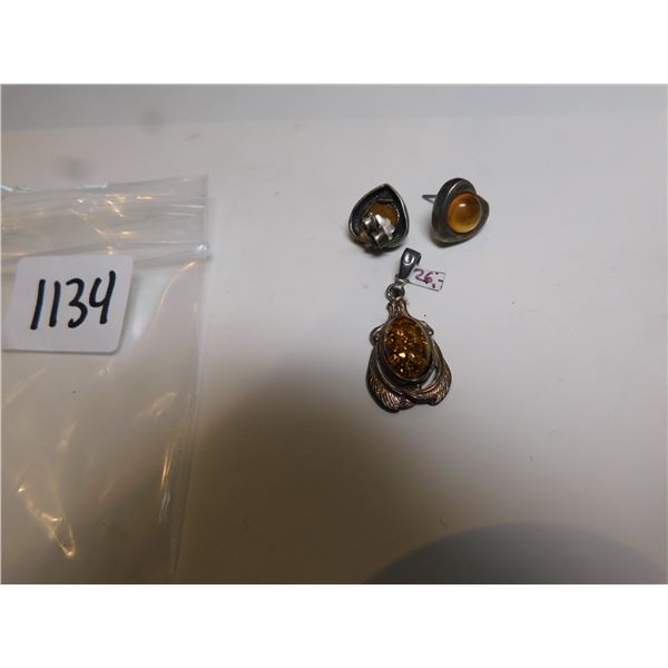 1134.  STERLING AMBER EARRINGS AND STERLING AMBER PENDANT