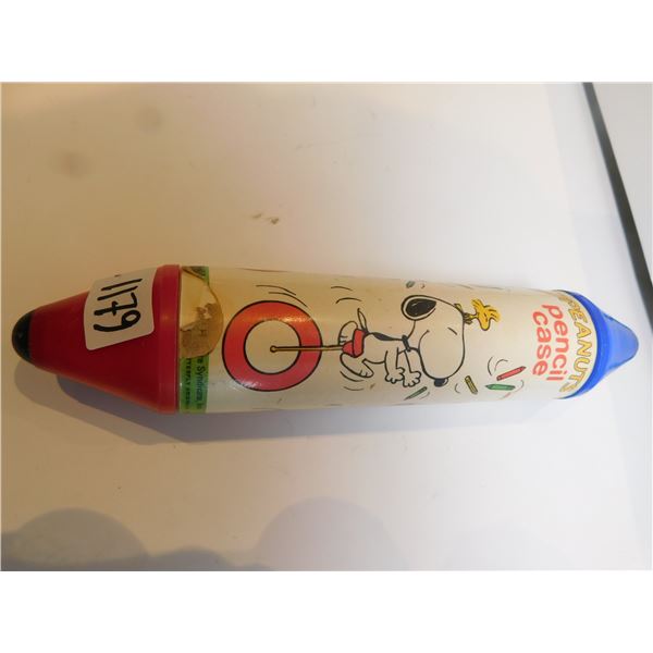 1179.  VINTAGE SNOOPY PLASTIC PENCIL CASE