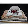 Image 1 : Lot of 7 Towels