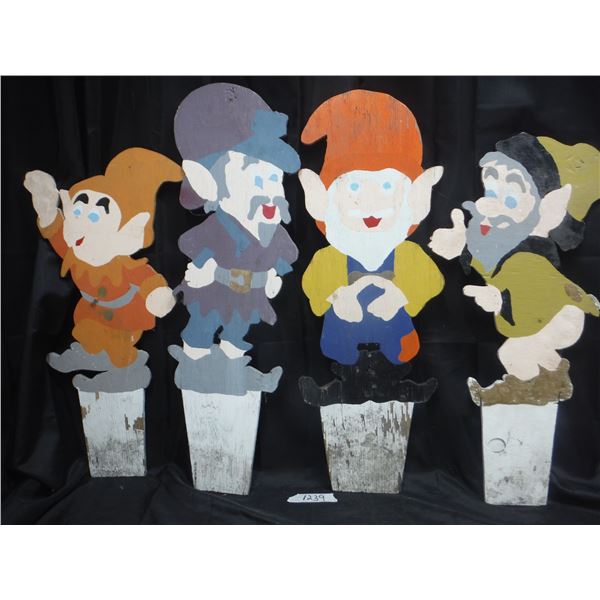 4 Gnomes Wood Lawn Signs 29"