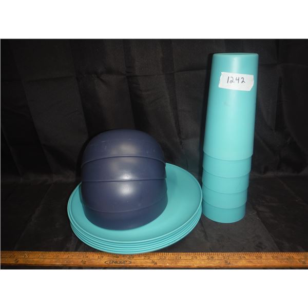 15 Pc Camping Dishes Plastic