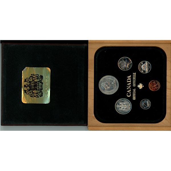 Set of Canadian 1991 6 Set Coin Set w/ Original Housed case