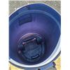 Image 2 : Garbage can