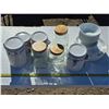 Image 1 : Cookie jars and dishes