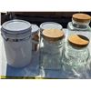 Image 2 : Cookie jars and dishes