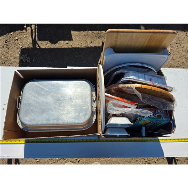 Kitchen supplies and roster pan