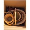 Image 2 : Box of weave items