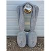 Image 1 : Garden art statue with water display