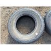 Image 3 : (2) Tires (1) Rubber Cooper Tire 104/10R (1) Rim Uniroyal P195/70R14