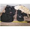 Image 1 : Various bags and tree skirt