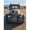 Image 2 : 1945-47 ford 1 ton cab and chassis with hoist- AS IS