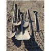 Image 1 : Shovels, pitch fork and rake