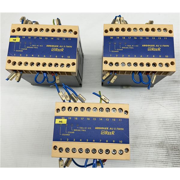 (3) Reer #8011896 / AU S-TWIN Control Units