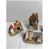 Image 2 : David Winter Hand Painted Miniature Houses