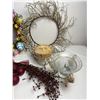 Image 2 : Seasonal Wreaths & Decor