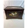 Image 1 : Wooden Storage Chest