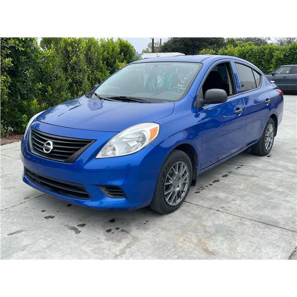 NISS VERSA 2014 O/S T-DON