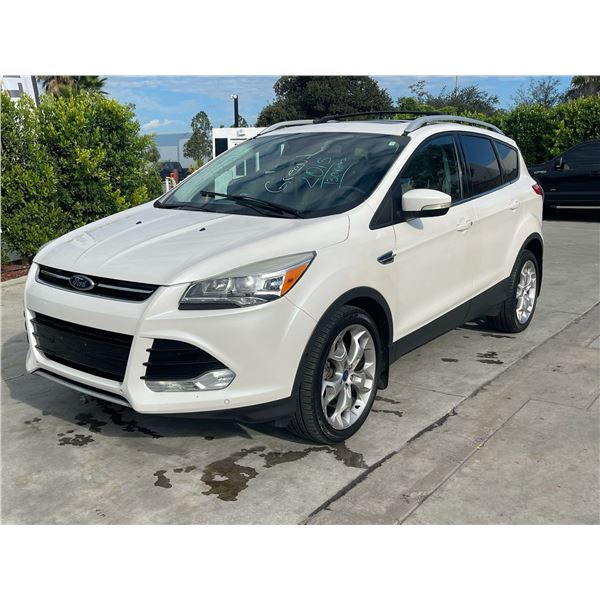 FORD  ESCAPE 2015 T-2 DAYS